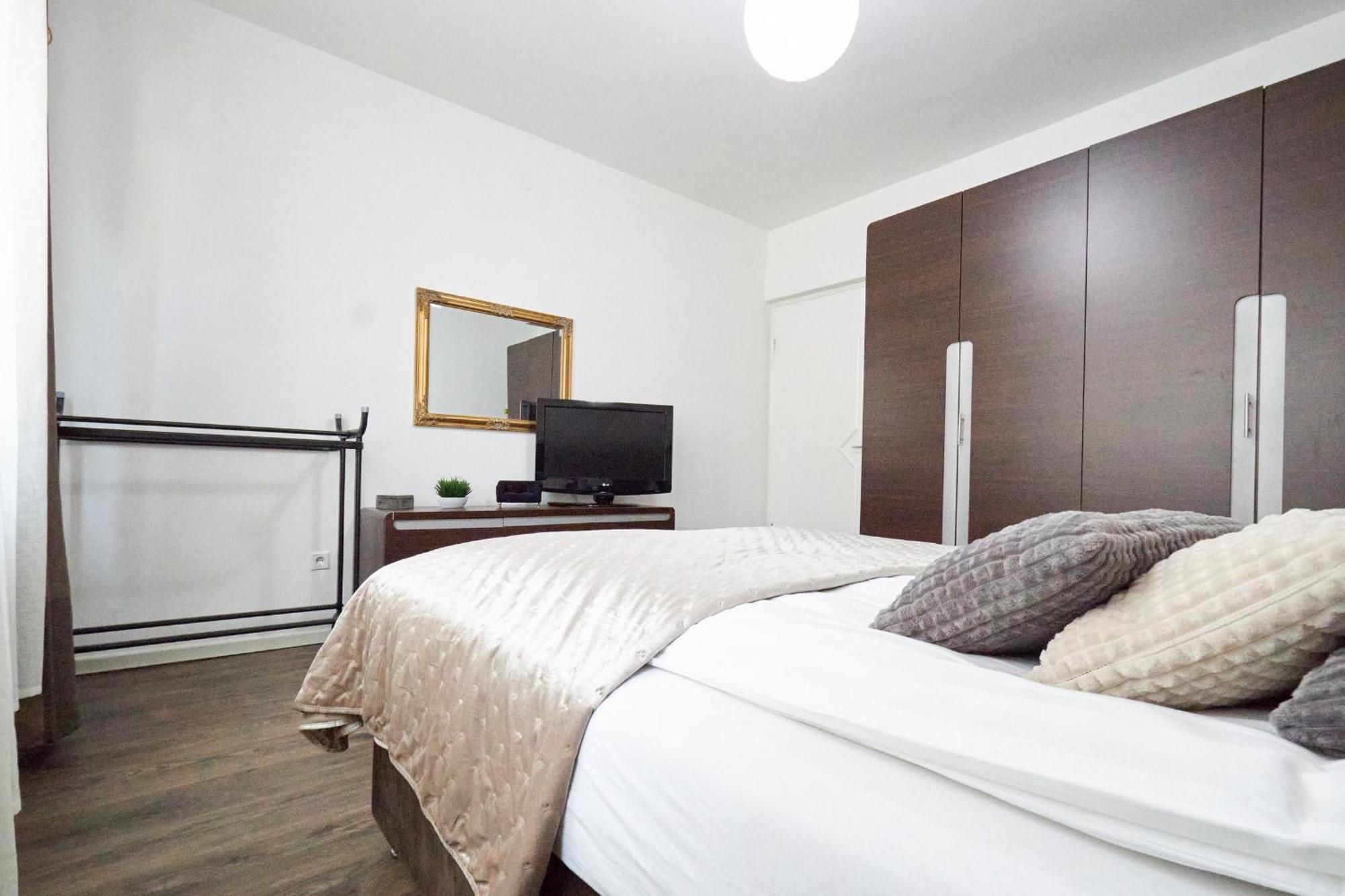 Old Town Elegance Sarajevo Appartement Buitenkant foto